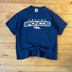 L Heavyweight Distressed Broncos T shirt